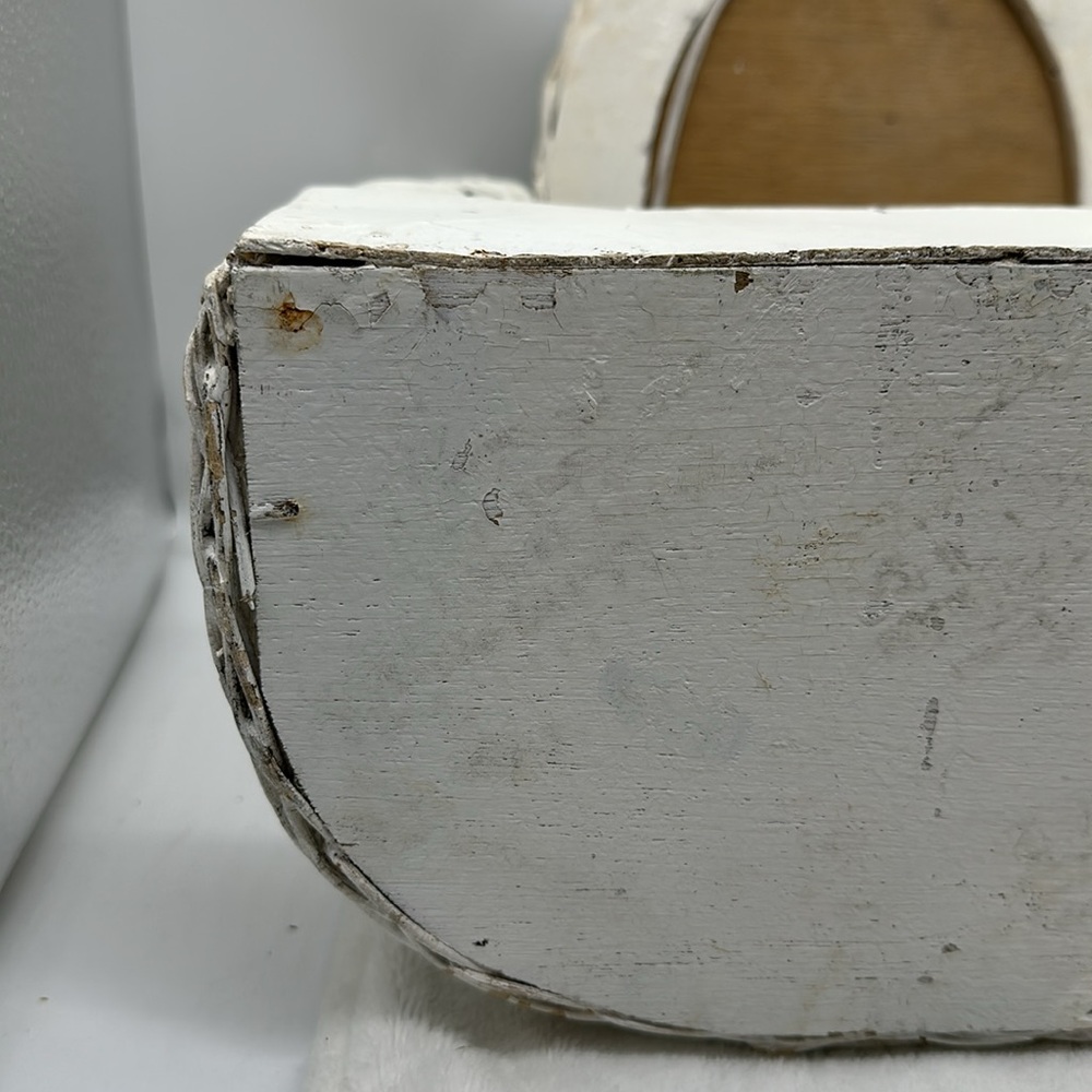 Vintage White Wicker-Wood Oval Swivel Mirror Tabletop Vanity with Basket - Picture 11 of 13